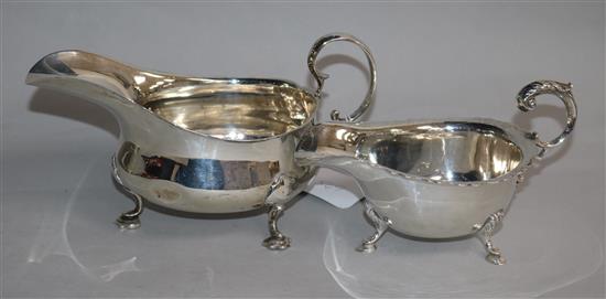Two George V silver sauceboats, 13.5 oz.